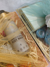 Load image into Gallery viewer, The Golden Edit - Diwali Hamper
